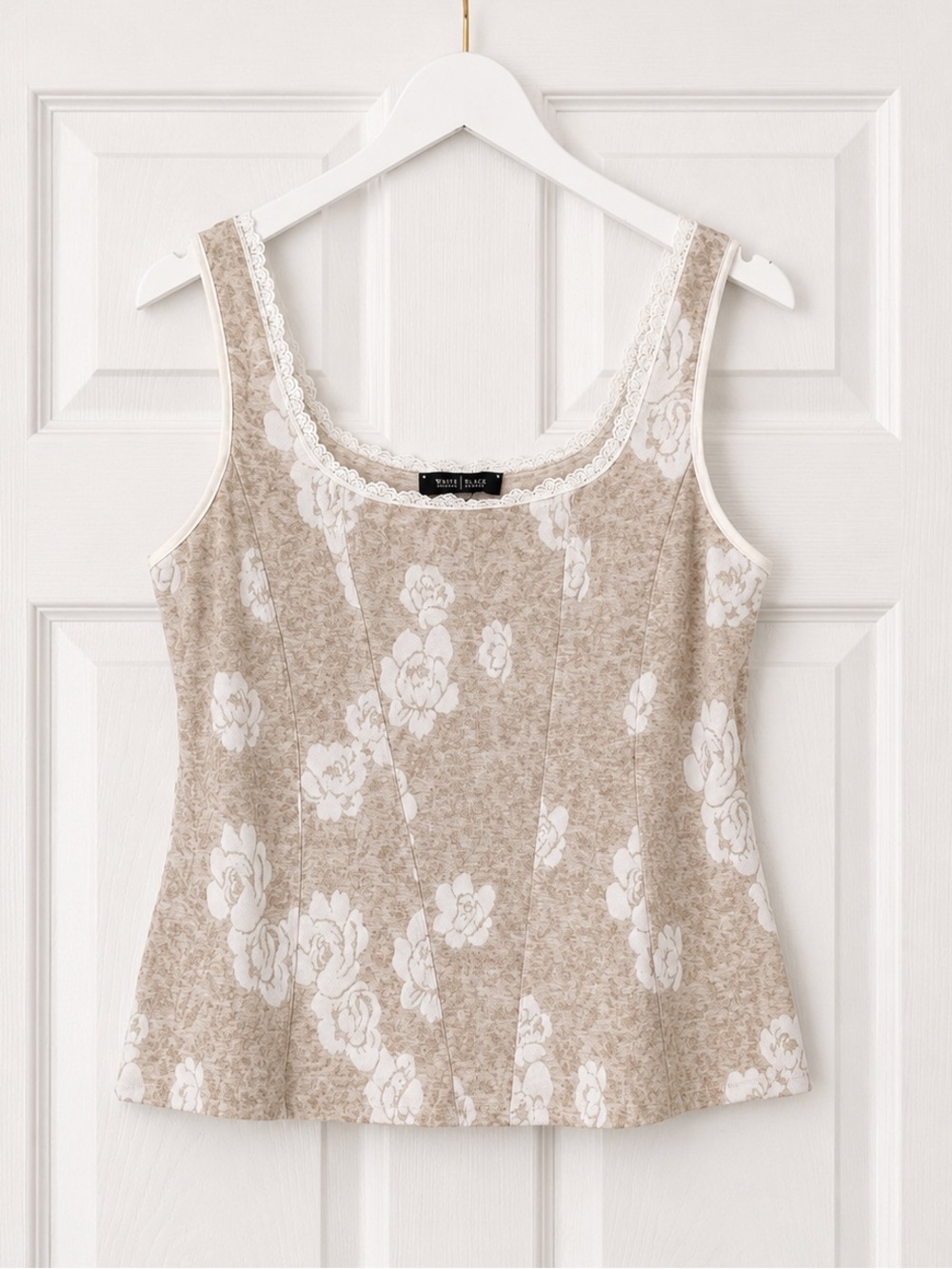 White House Black Market beige floral lace trim tank top feminine cottagecore
